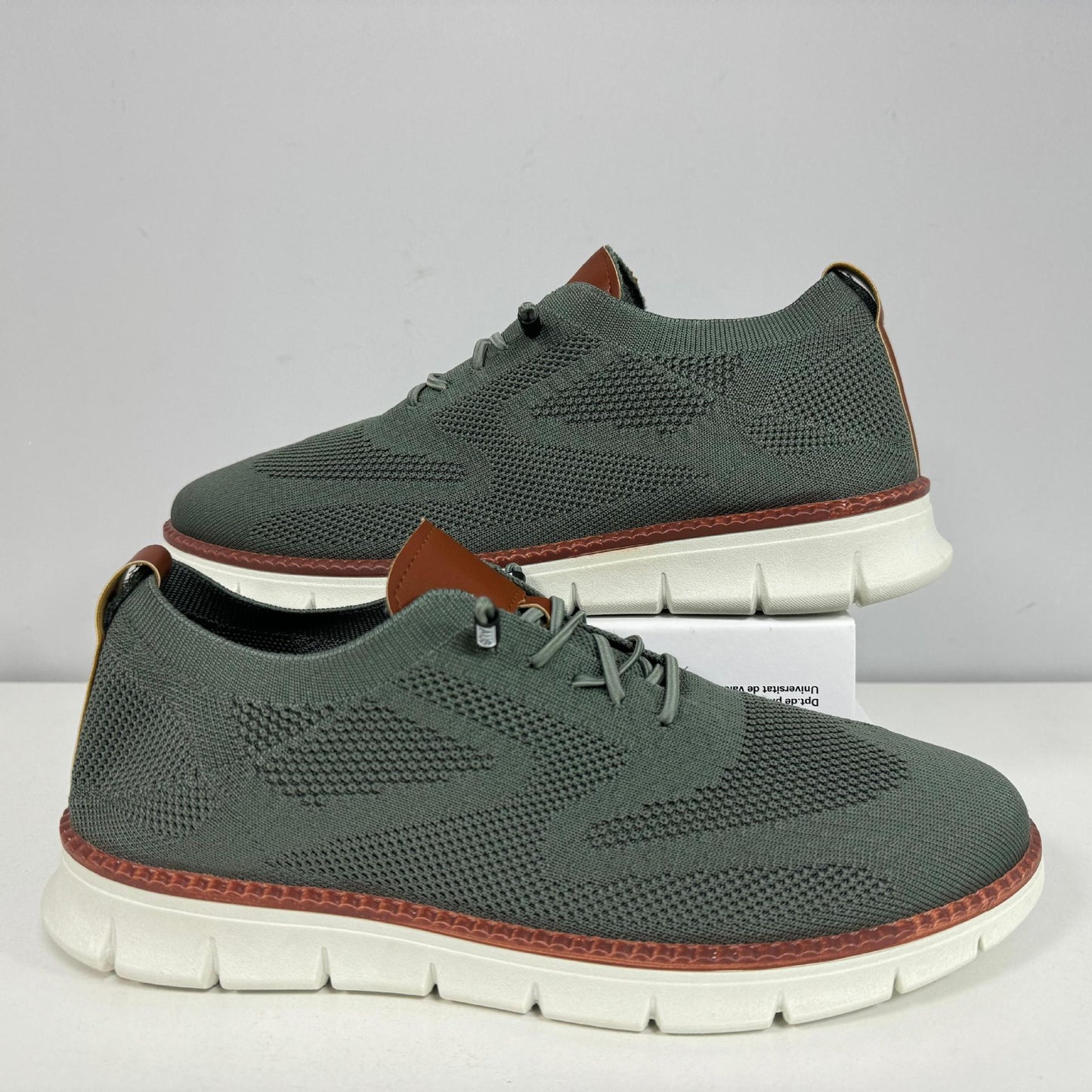 Versatile casual shoes